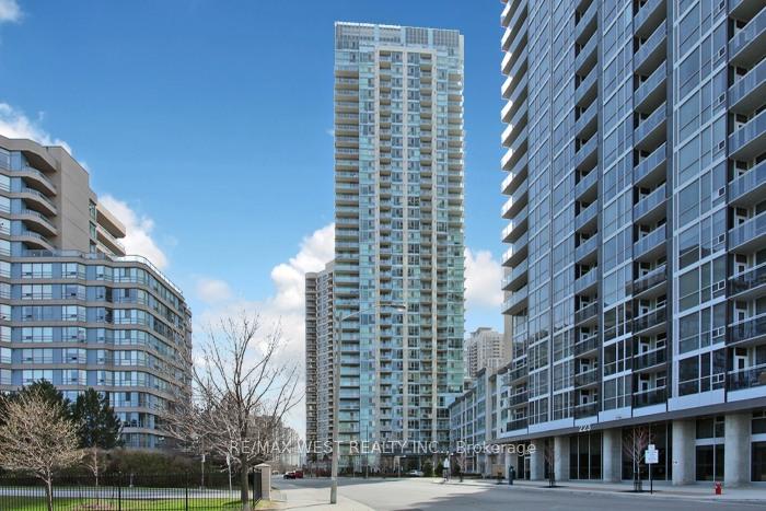 903 - 225 Webb Drive, Mississauga, ON, exterior