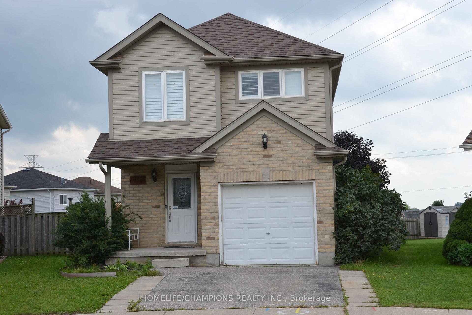 132 Henhoeffer Crescent, Kitchener, ON, exterior