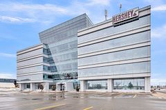 202 - 5750 Explorer Drive, Mississauga, ON, exterior