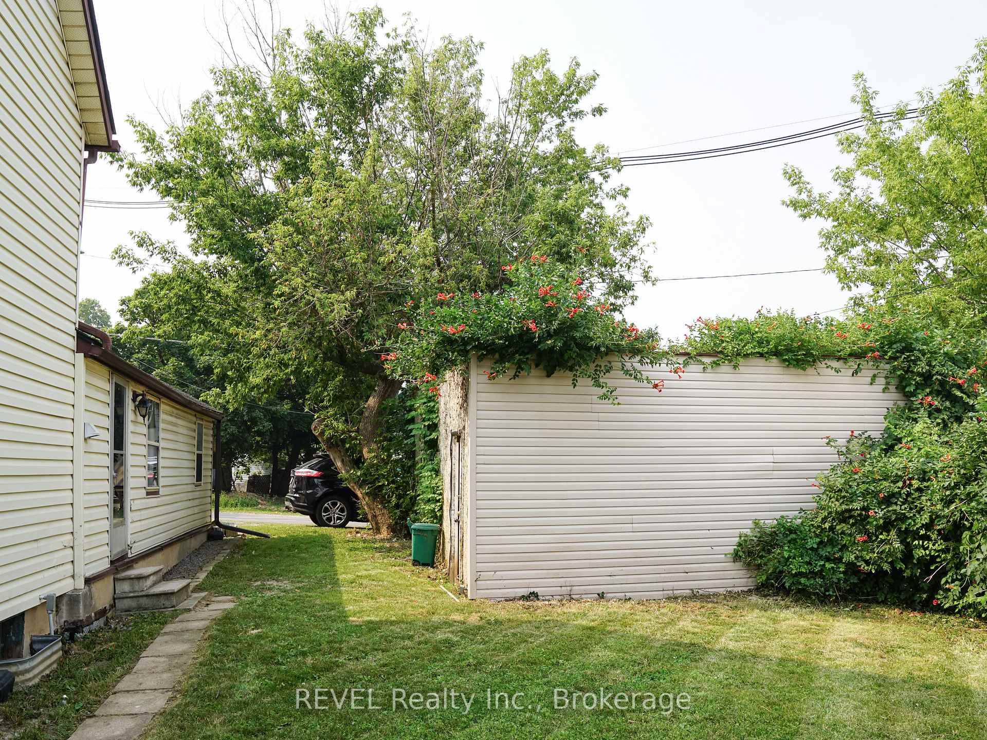 389 Glendale Avenue, St. Catharines, ON, exterior