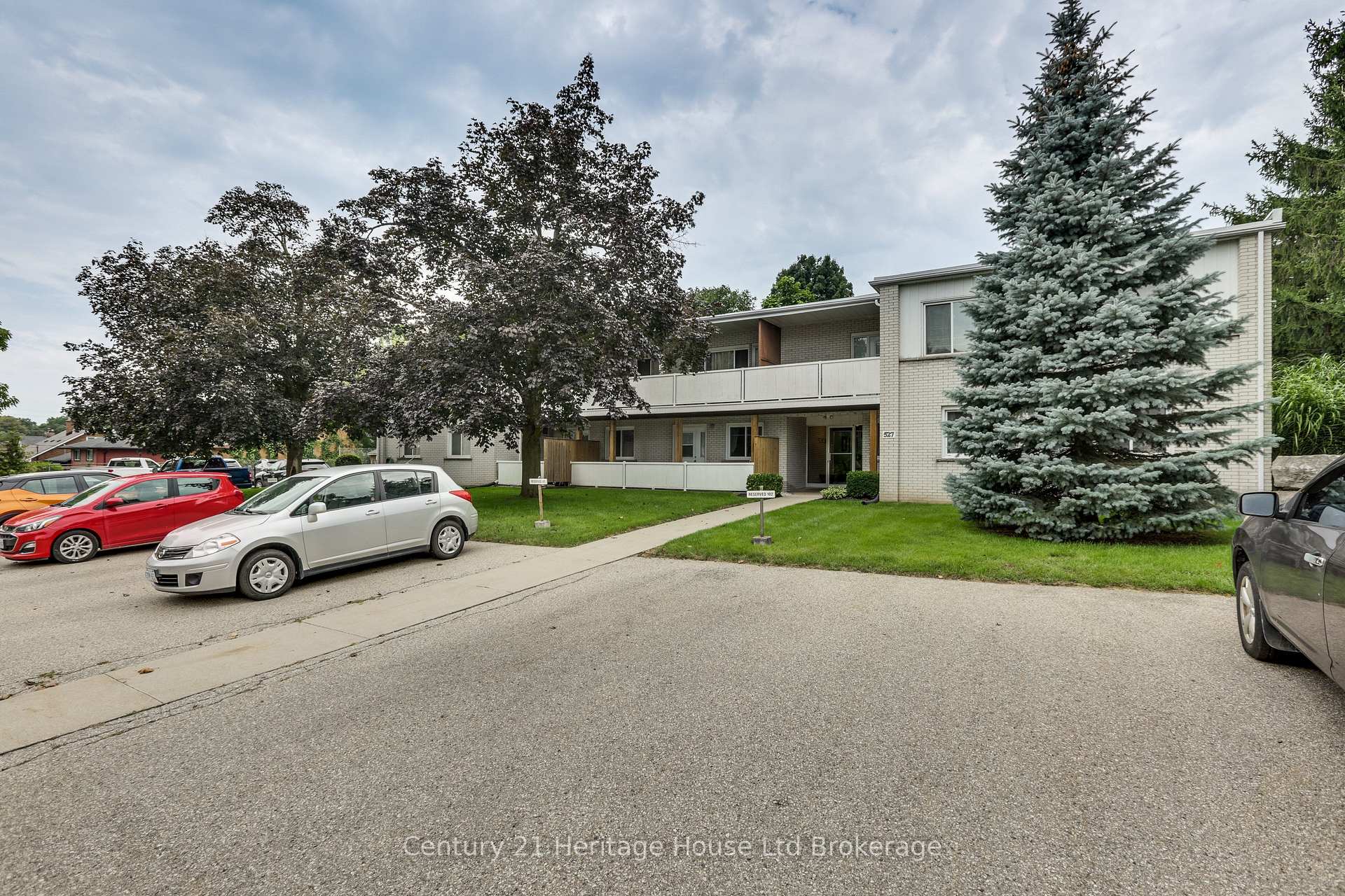 231 Wellington Street N, Woodstock, ON, exterior