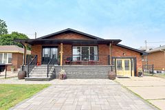 682 Mohawk Road W, Hamilton, ON, exterior