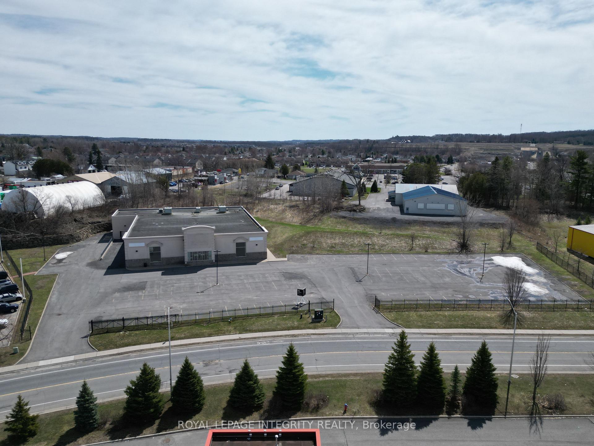 2747 Chamberland Street, Clarence-Rockland, ON, exterior