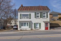 589 King Street W, Kingston, ON, exterior