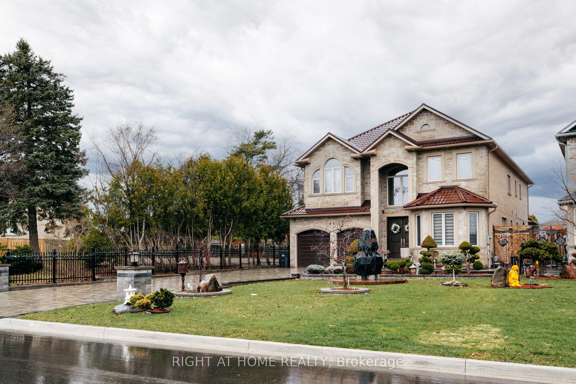 99 Fairview Road W, Mississauga, ON, exterior