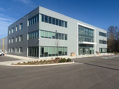301 - 1707 Thornton Road N, Oshawa, ON, exterior