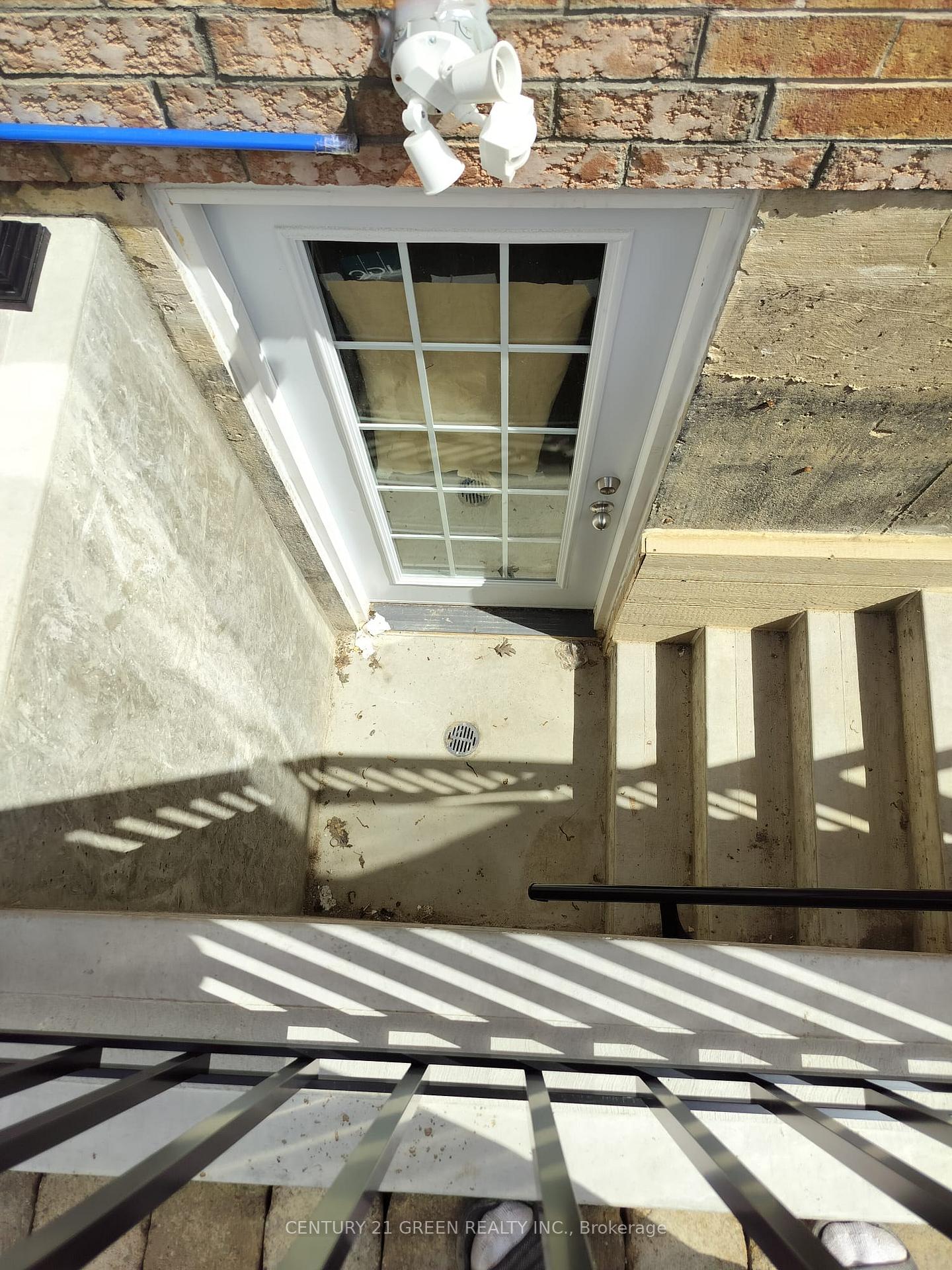 Lower - 852 Mcnair Circle, Milton, ON, exterior