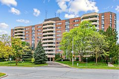 803 - 40 Baif Boulevard, Richmond Hill, ON, exterior