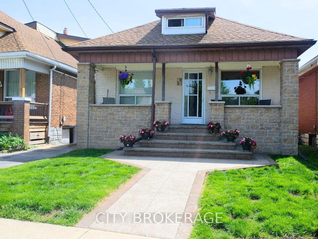 42 Dalhousie Avenue, Hamilton, ON, exterior