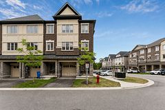35 - 68 First Street, Orangeville, ON, exterior