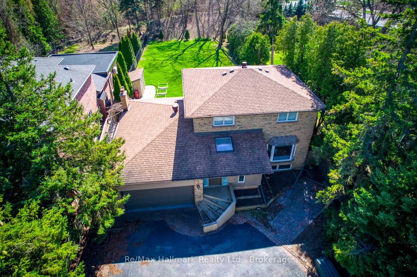 494 Chartwell Road, Oakville, ON, exterior