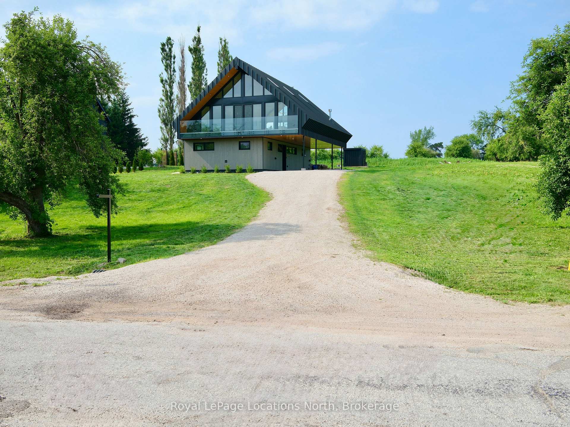111 Slabtown Road, Blue Mountains, ON, exterior