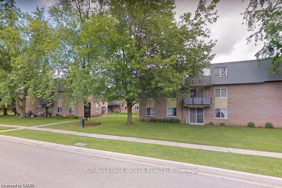 7 - 633 Barber Avenue N, North Perth, ON, exterior