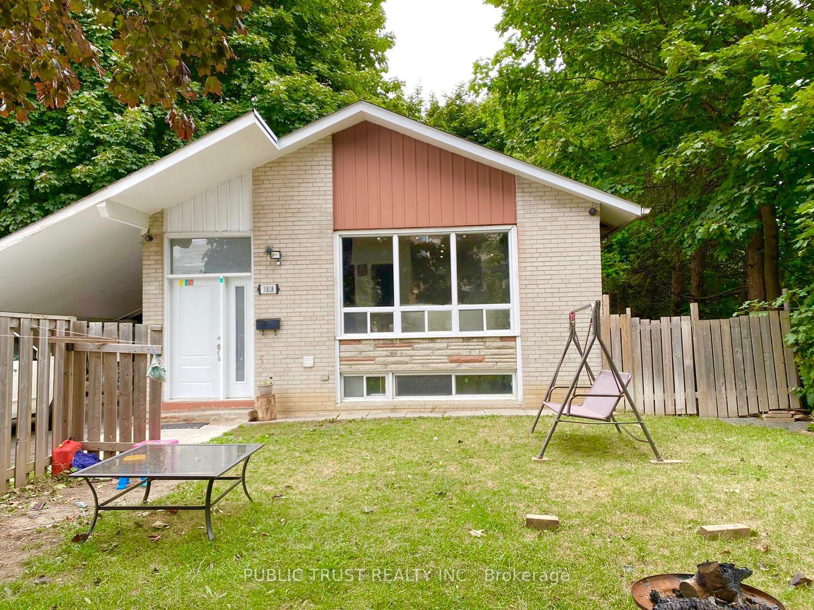3818 Lawrence Avenue E, Toronto E09, ON, exterior