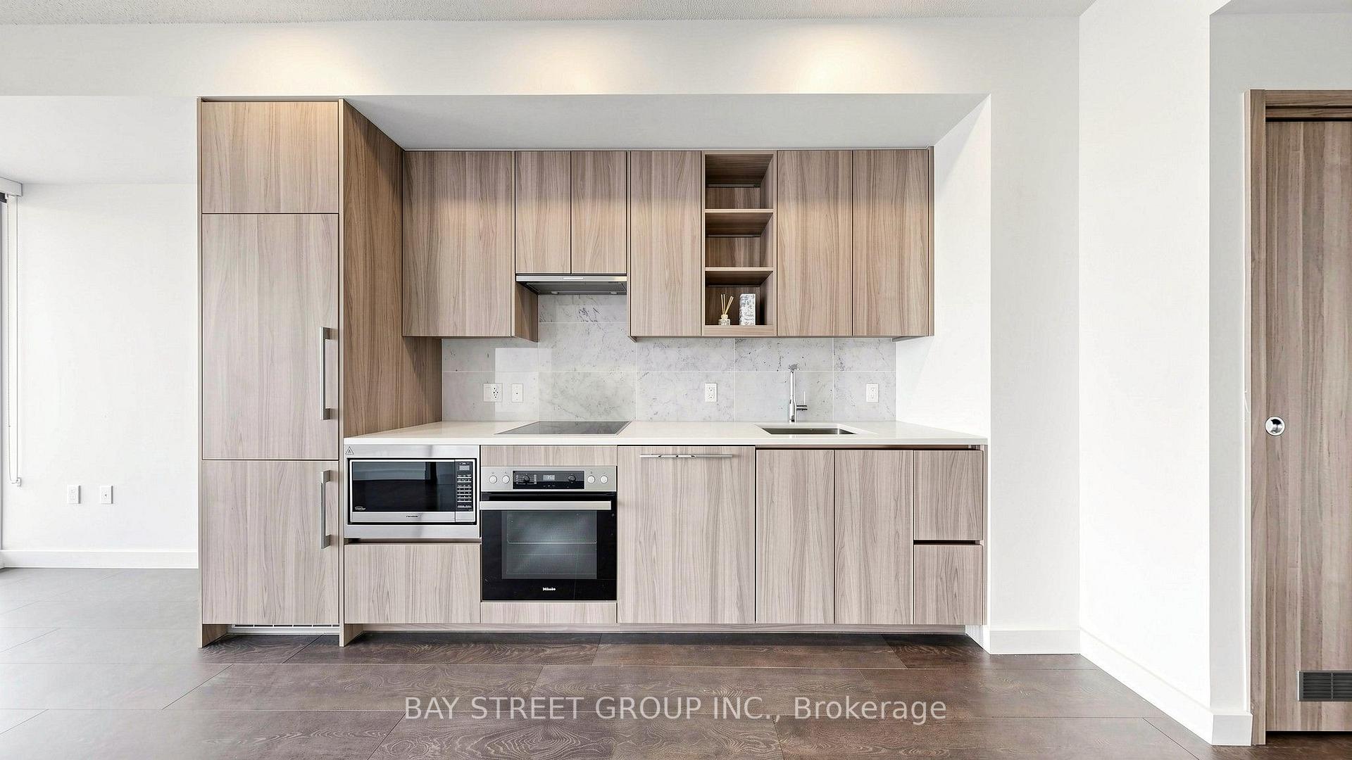 2515 - 95 McMahon Drive, Toronto C15, ON, exterior