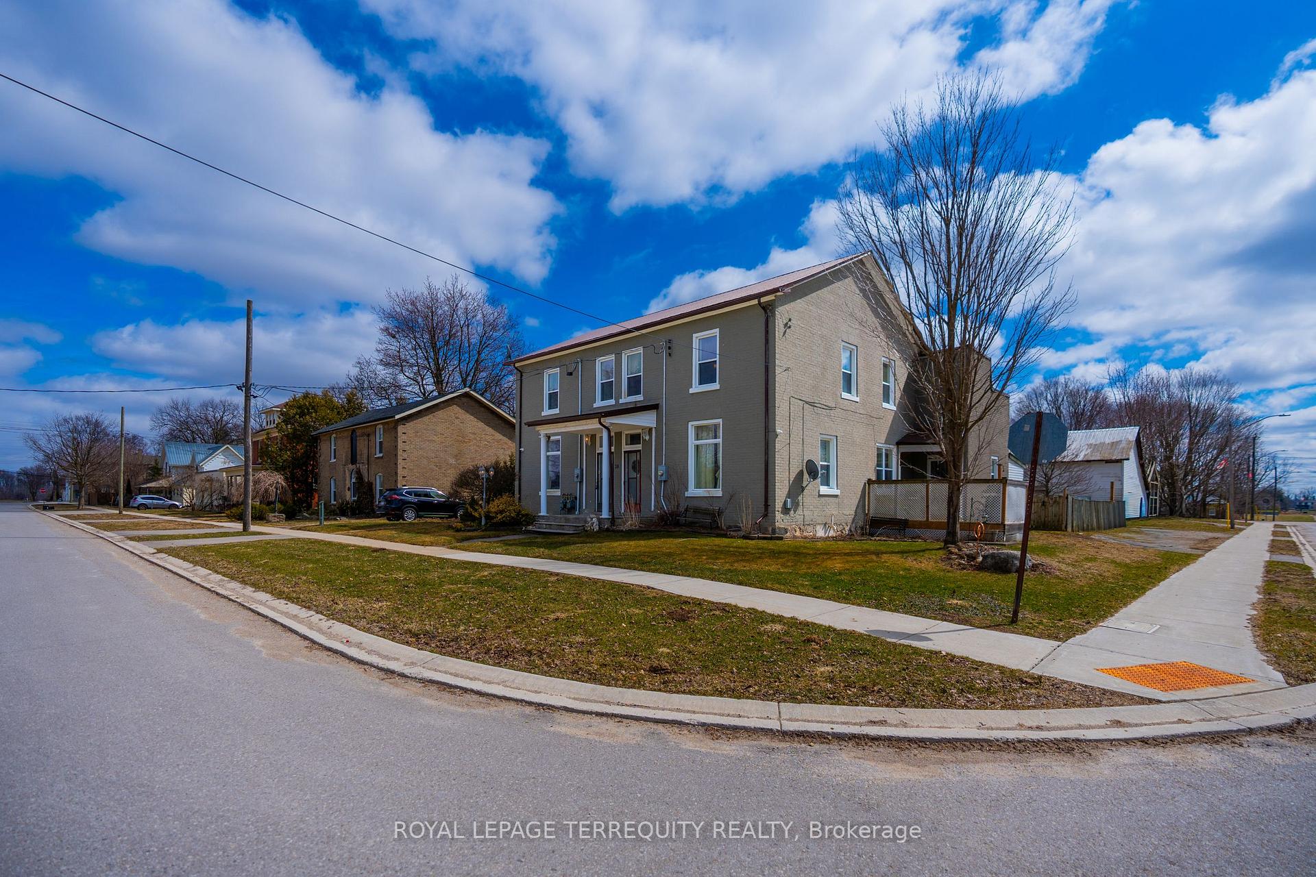 28 Railway Street, Blandford-Blenheim, ON, exterior