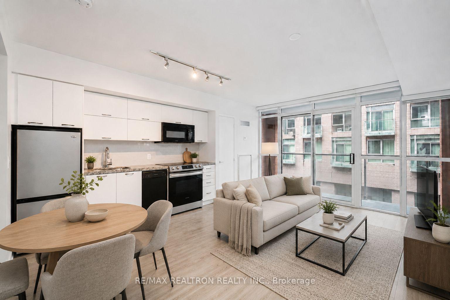 309 - 21 Nelson Street, Toronto C01, ON, exterior