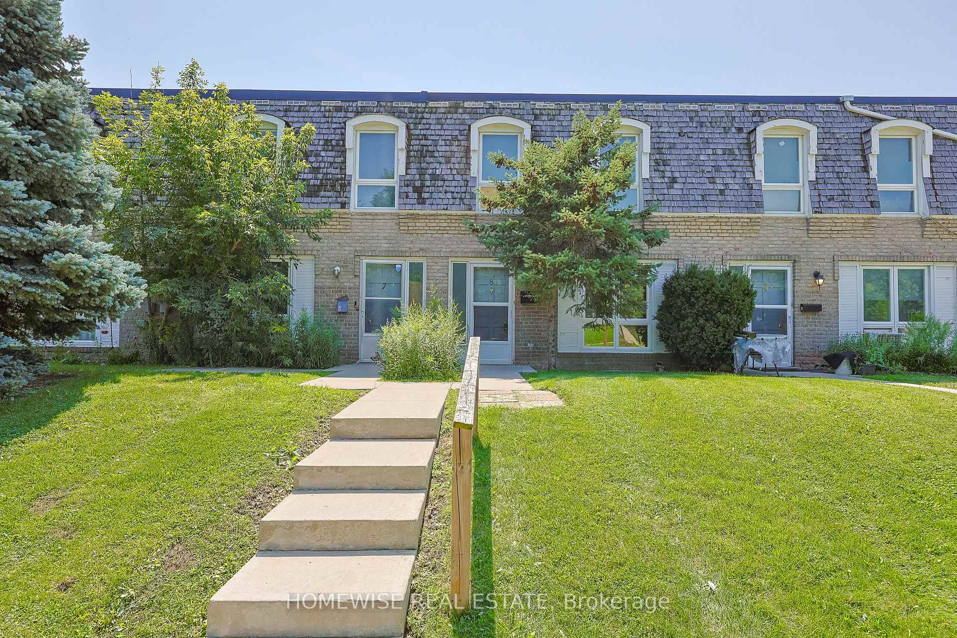 8 - 1400 Winding Trail, Mississauga, ON, exterior