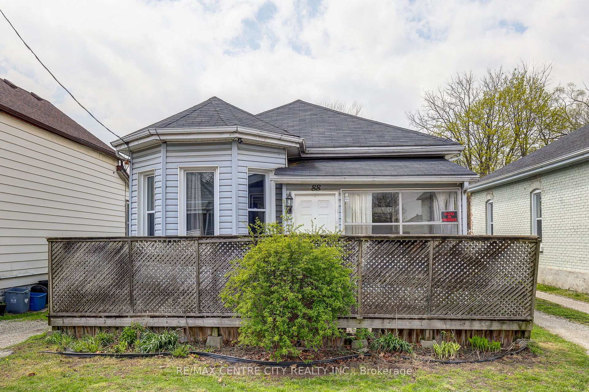 88 Flora Street, St. Thomas, ON, exterior