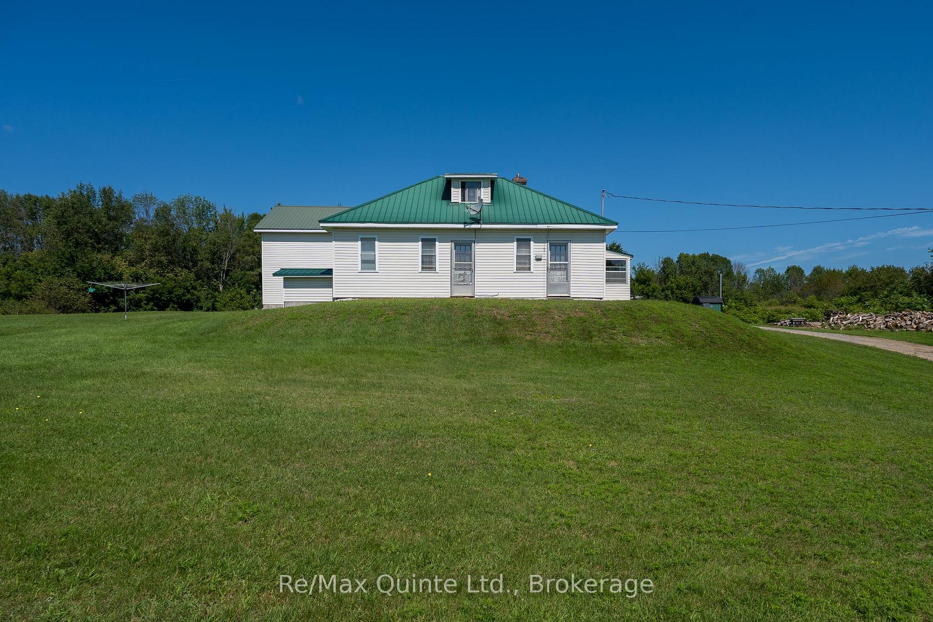 1477 Sulphide Road, Tweed, ON, exterior