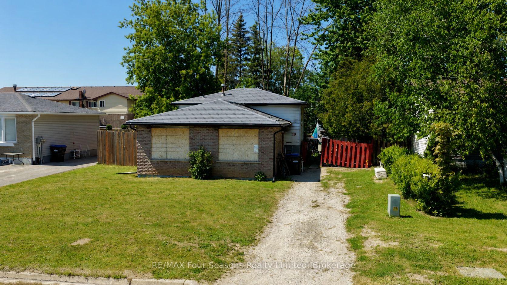 10 Rhonda Road, Collingwood, ON, exterior
