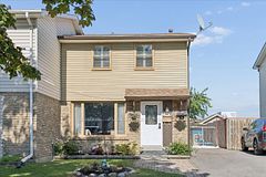 1179 Oxford Street, Oshawa, ON, exterior