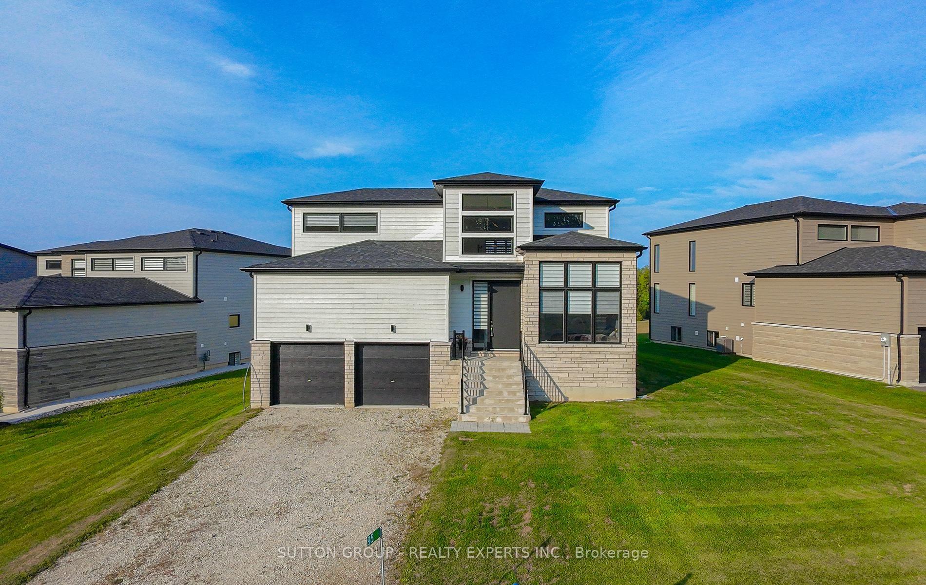 95 Goldie Court, Blue Mountains, ON, exterior