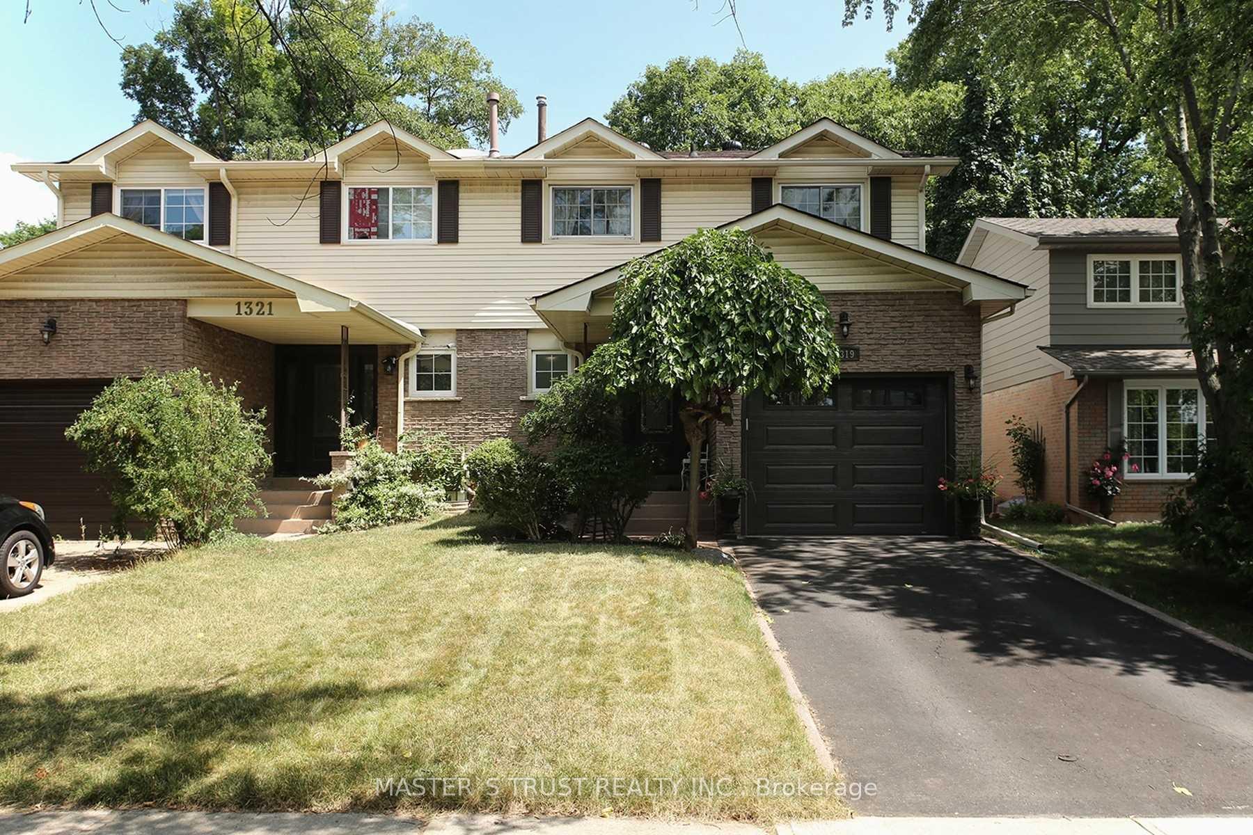 1319 White Oaks Boulevard E, Oakville, ON, exterior