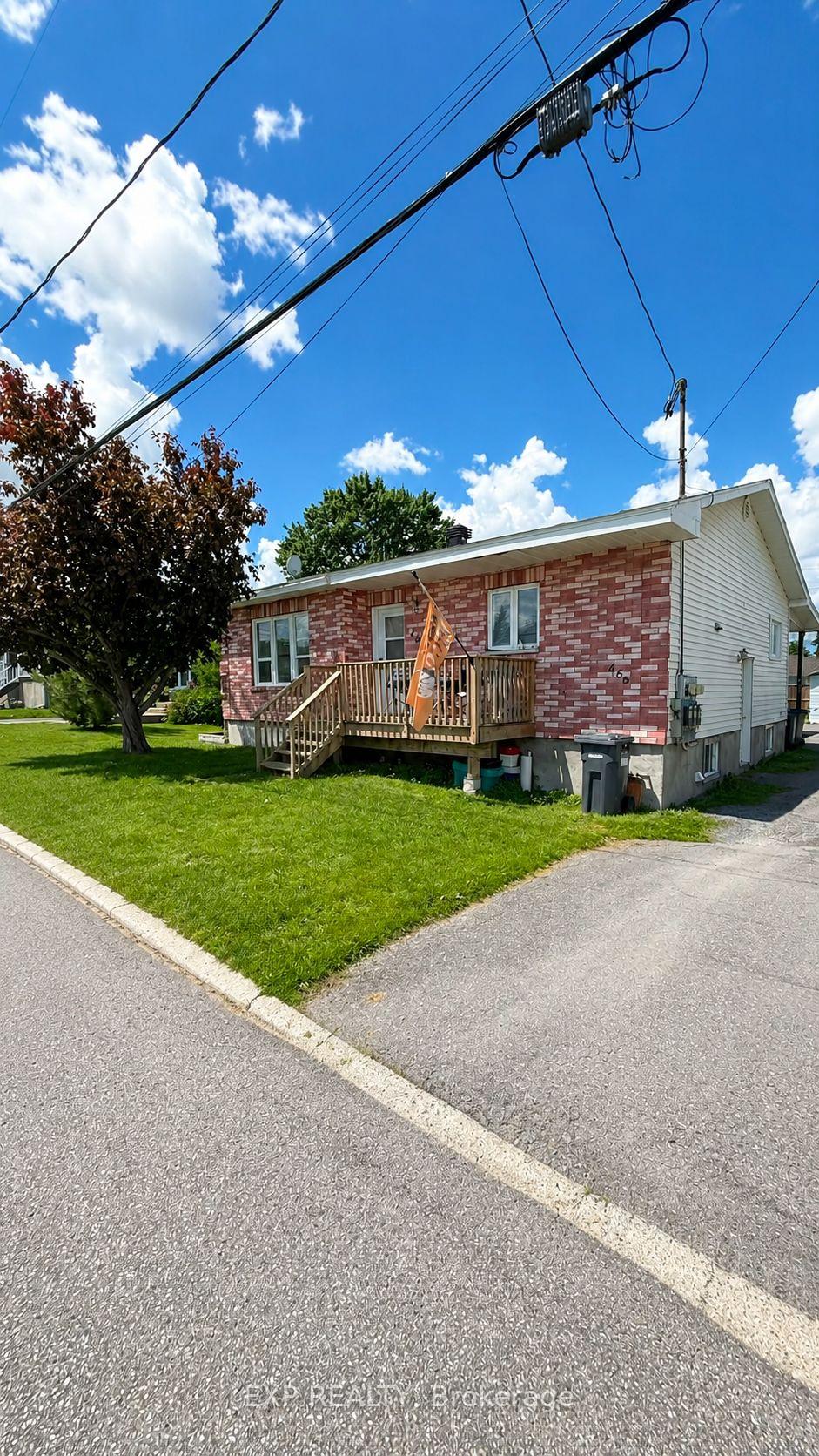 466-468 Catherine Street, Hawkesbury, ON, exterior