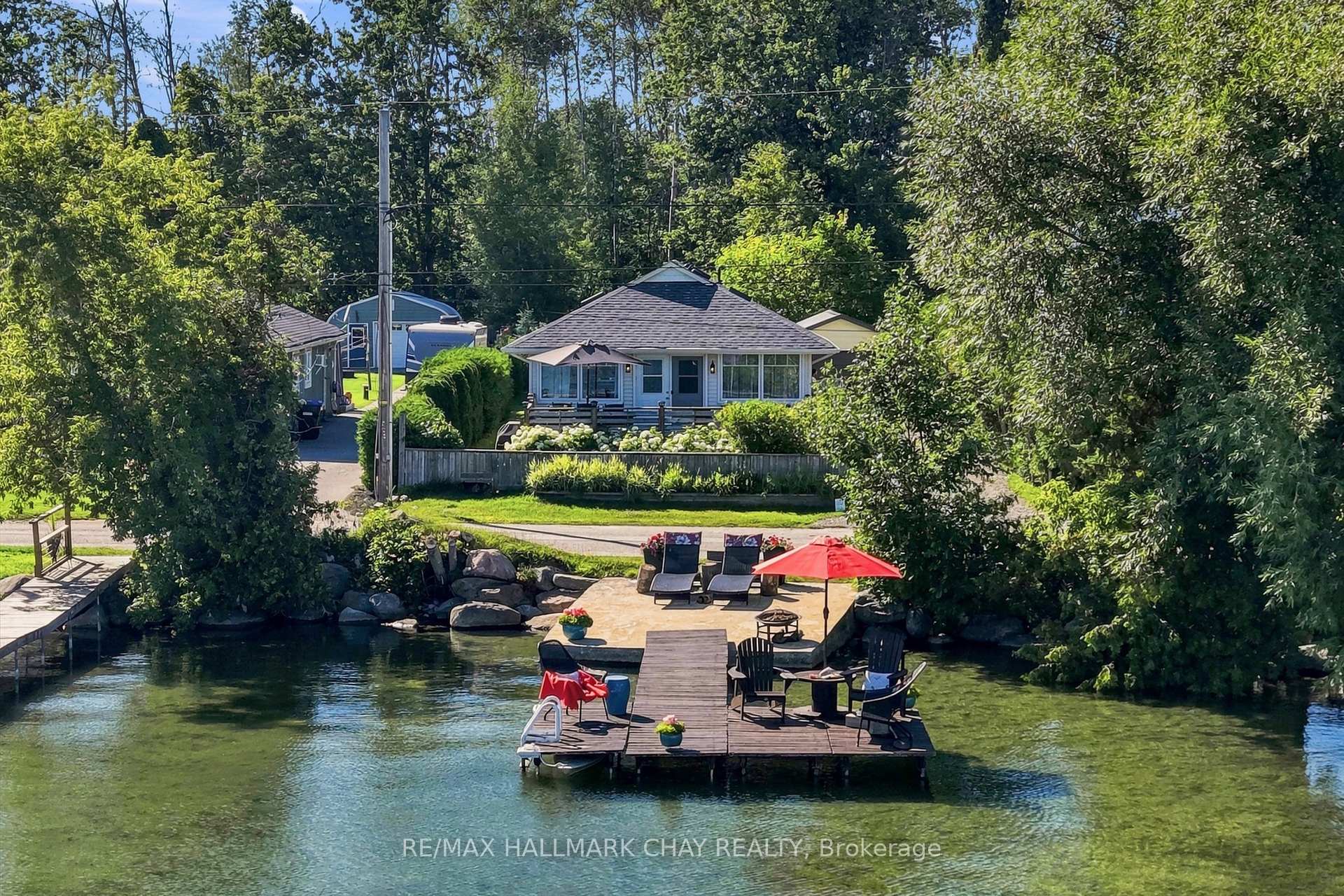 1064 Wisker Avenue, Innisfil, ON, exterior