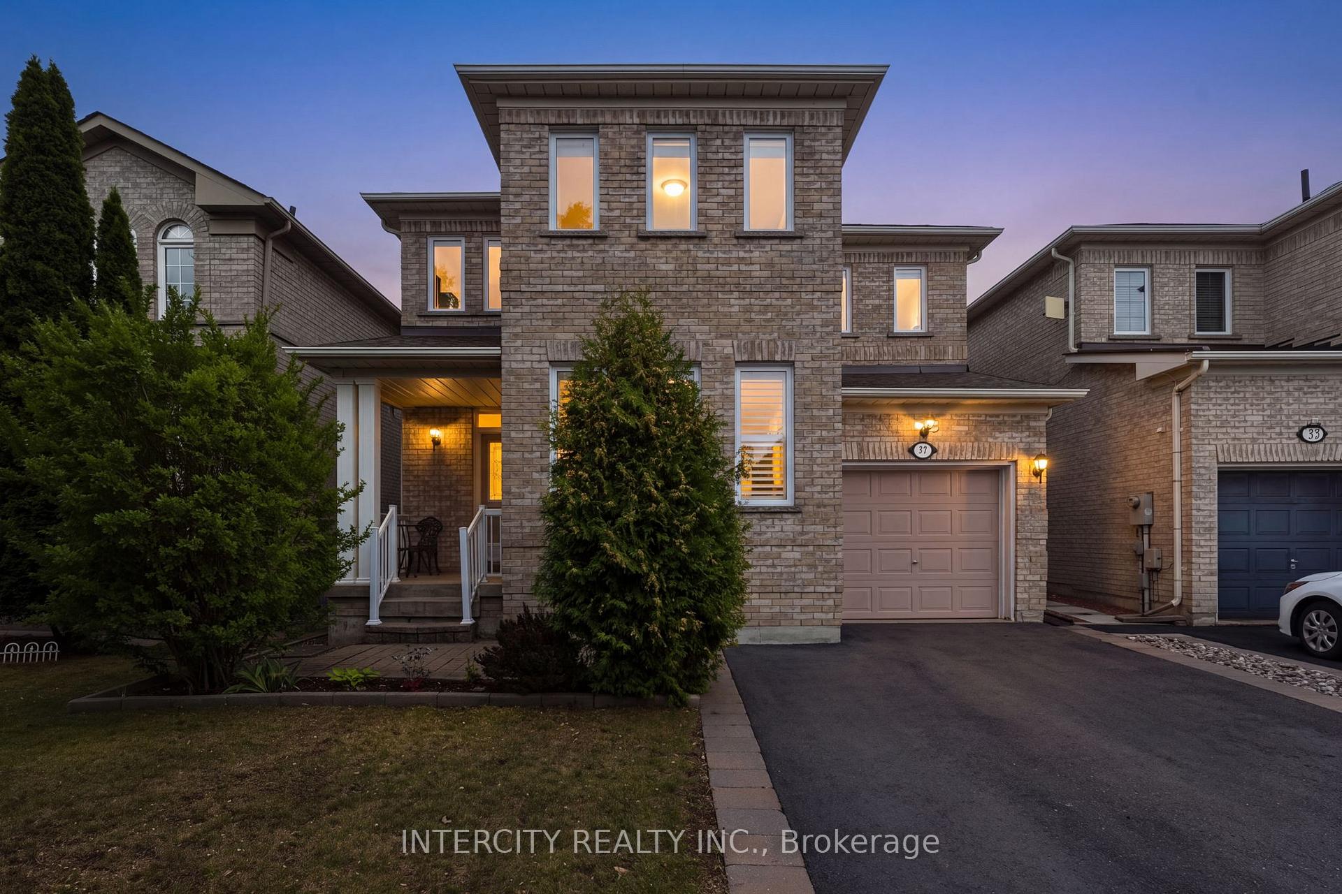 37 Redfinch Crescent, Vaughan, ON, exterior