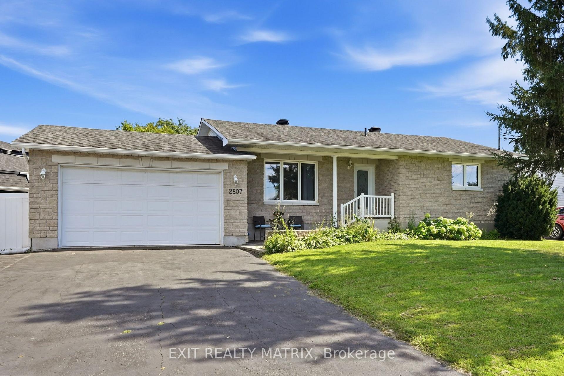 2807 Leonard Street, Clarence-Rockland, ON, exterior