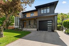 251 Aldercrest Avenue, Hamilton, ON, exterior