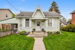 44 Sanford Street, Barrie, ON, exterior