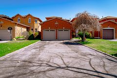 92 Hartrick Place, Whitby, ON, exterior