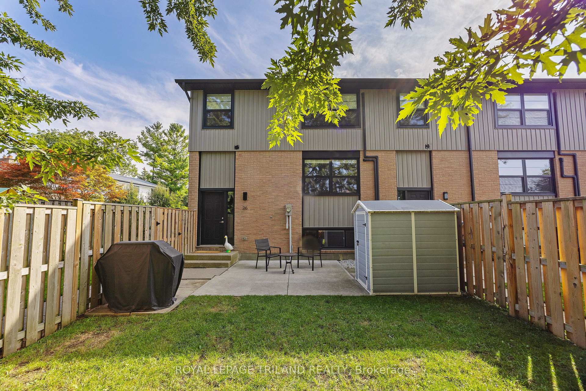 26 - 105 Andover Drive, London South, ON, exterior