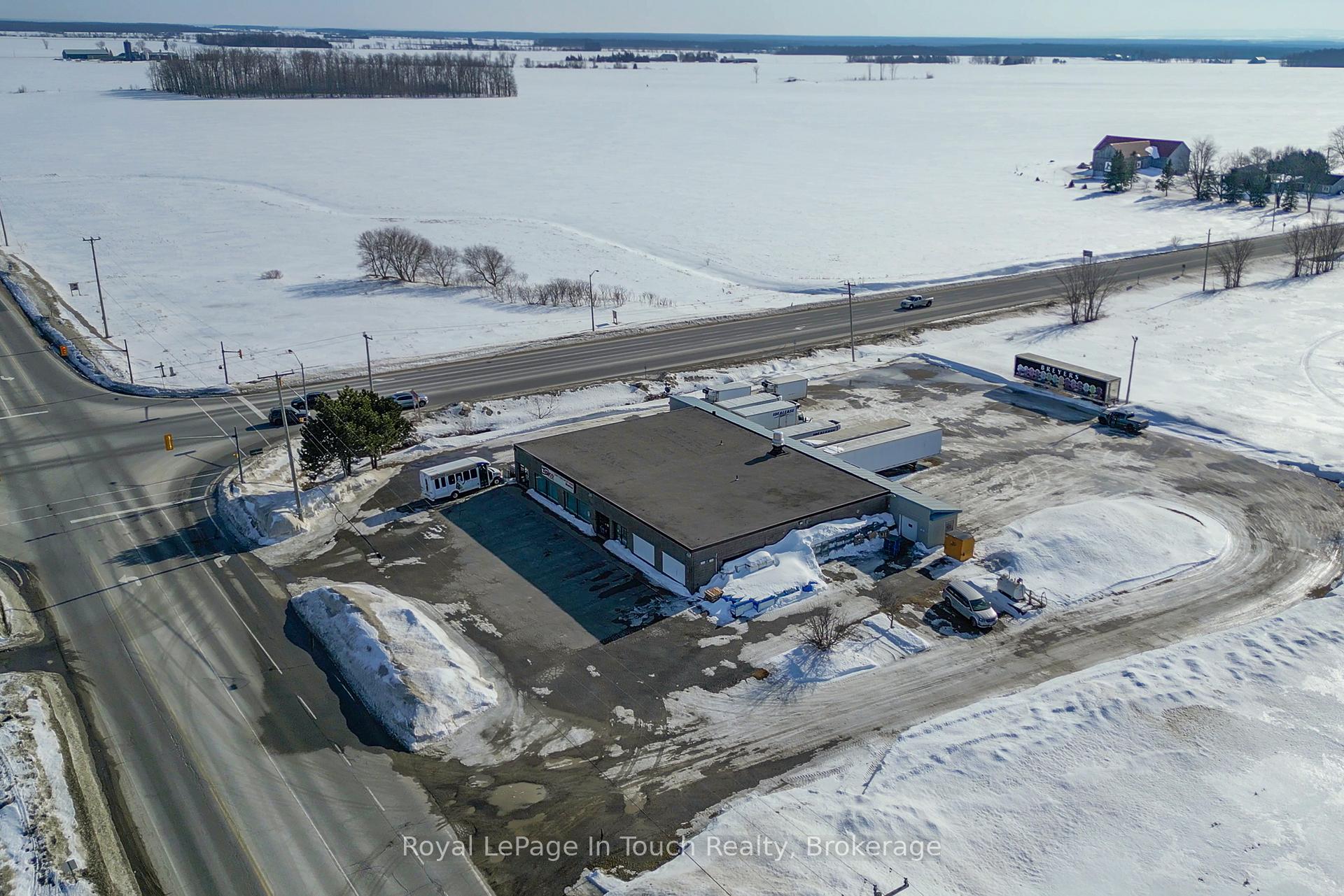 3242 Crossland Road, Springwater, ON, exterior