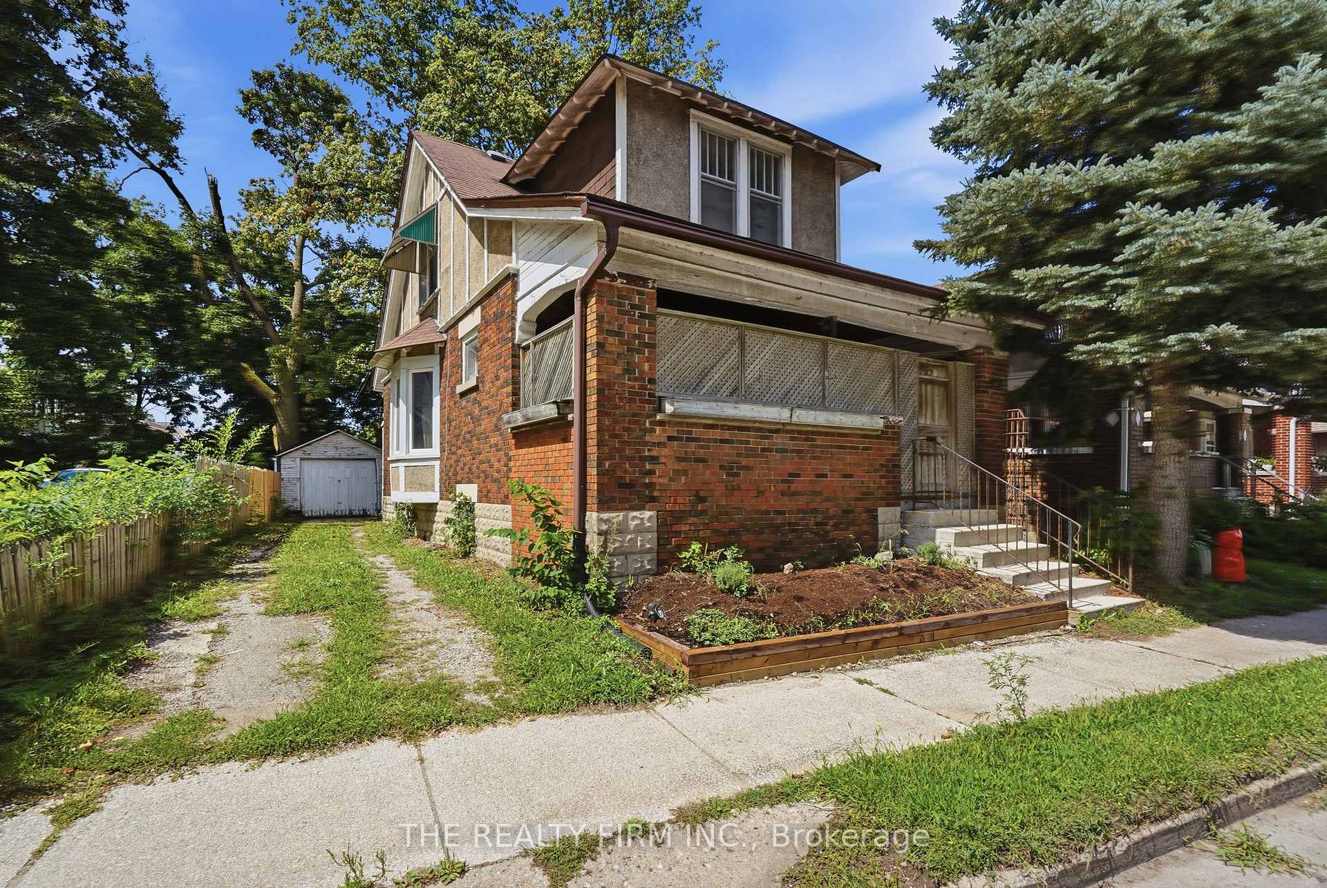 35 Wharncliffe Road S, London South, ON, exterior