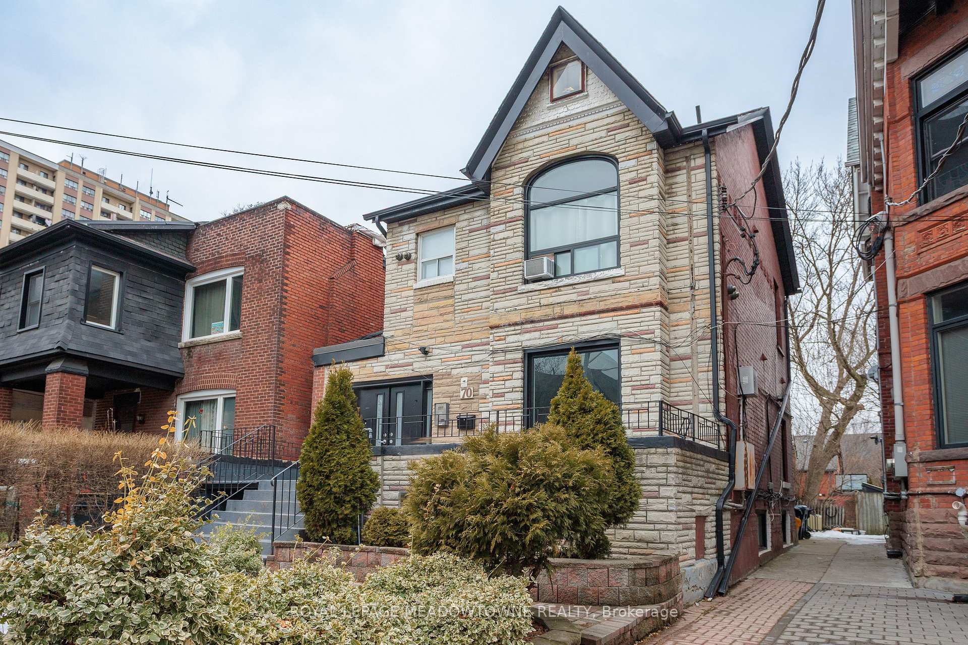 70 Melbourne Avenue, Toronto W01, ON, exterior