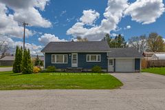 111 Elizabeth Street W, West Grey, ON, exterior
