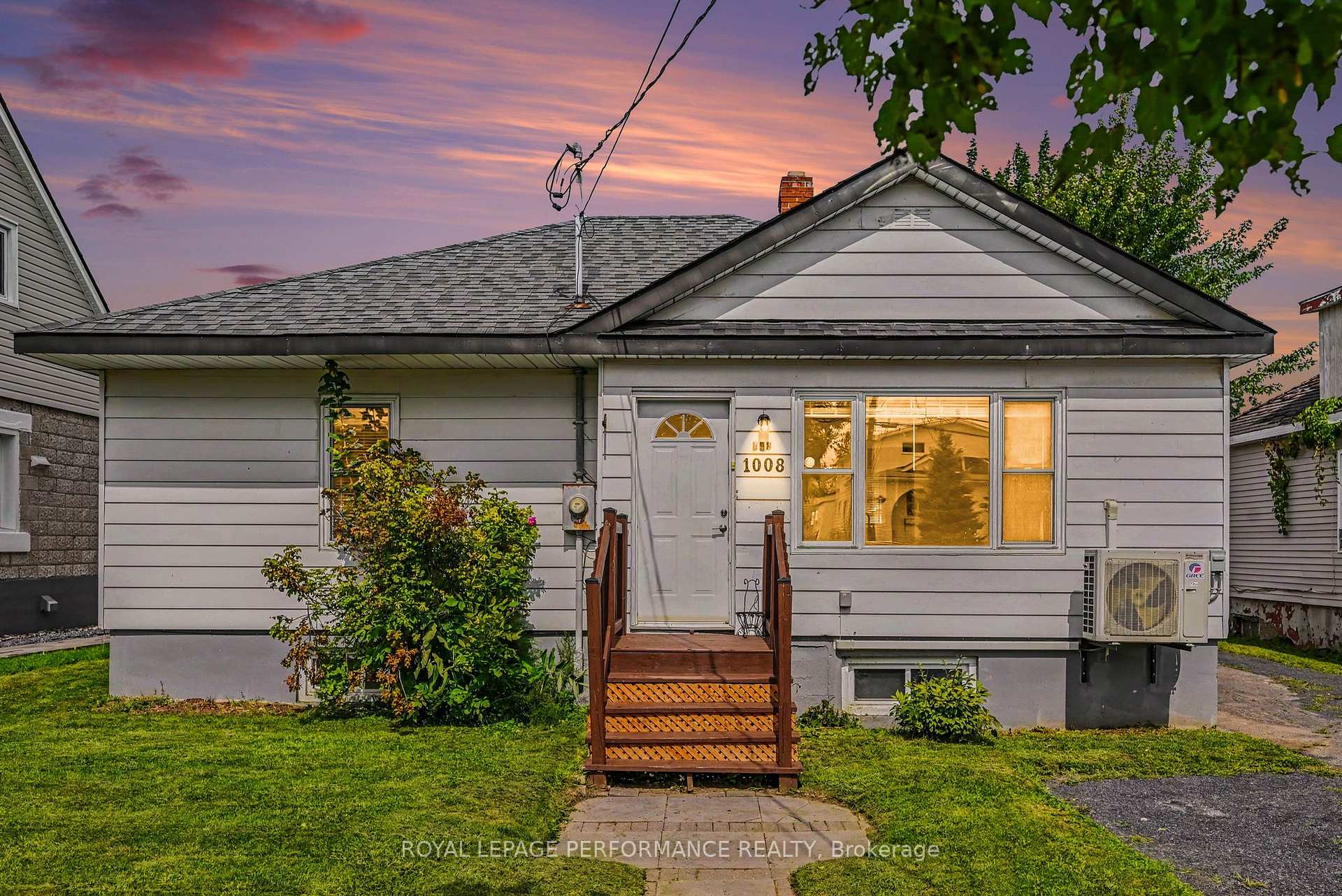 1008 Second Street E, Cornwall, ON, exterior