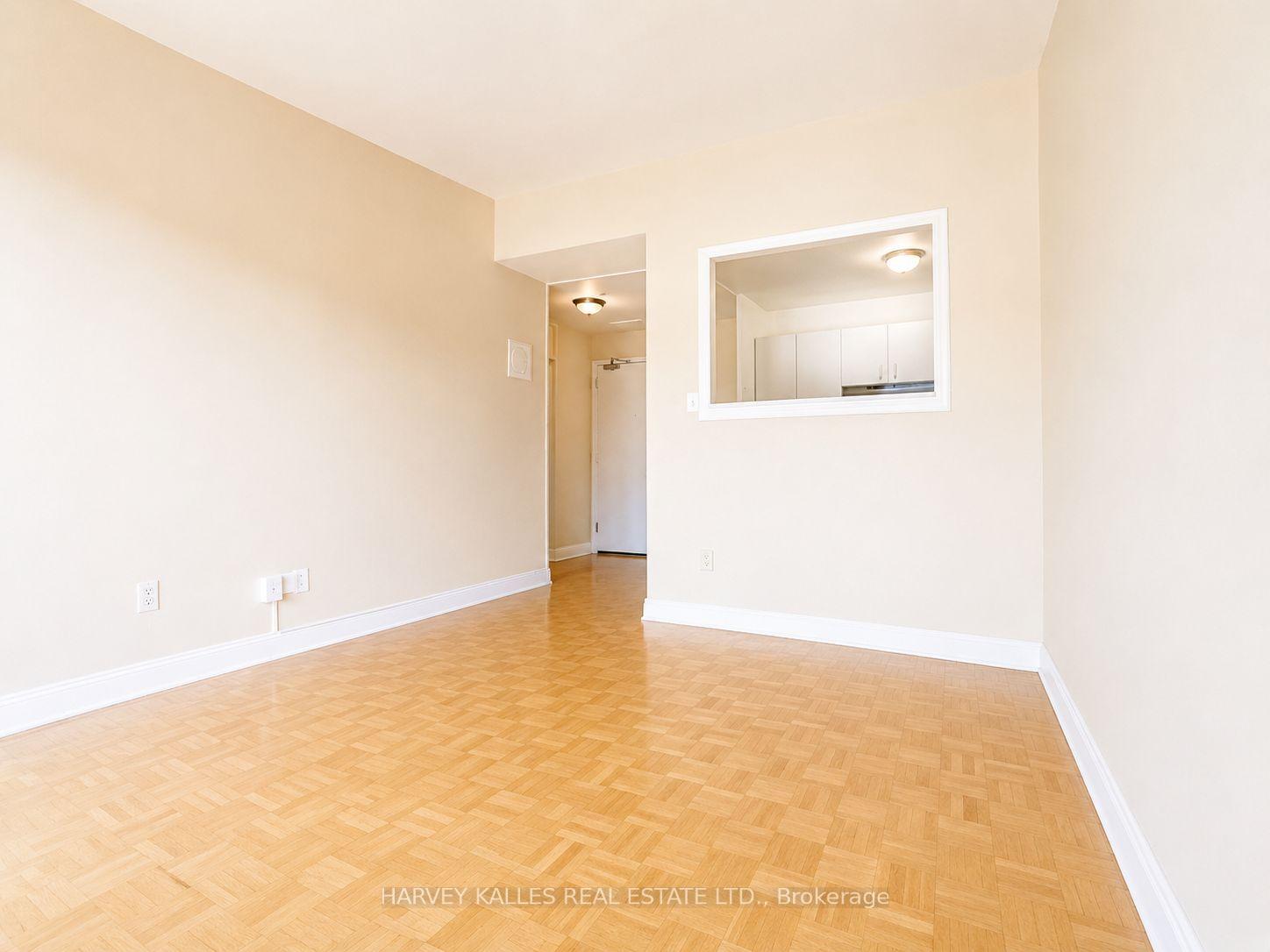305 - 80 Blackfriar Avenue, Toronto W09, ON, exterior
