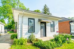 36 Melbourne Street W, Kawartha Lakes, ON, exterior