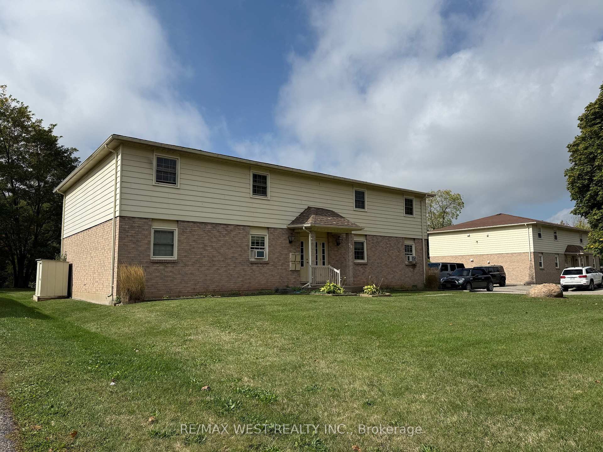 58 Willow Street, Brant, ON, exterior