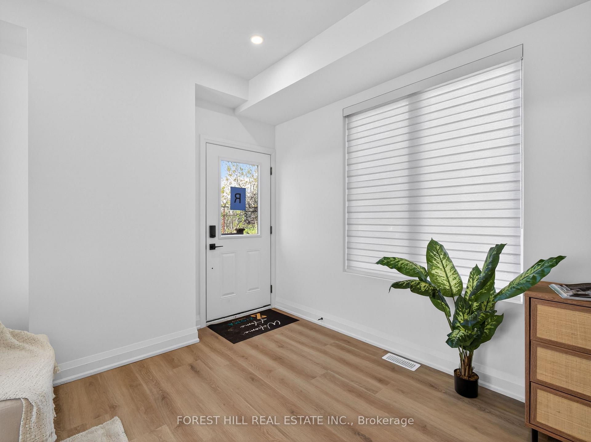 R - GARDEN - 42 Chatfield Drive, Toronto C13, ON, exterior