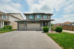 80 Days Avenue, Thorold, ON, exterior