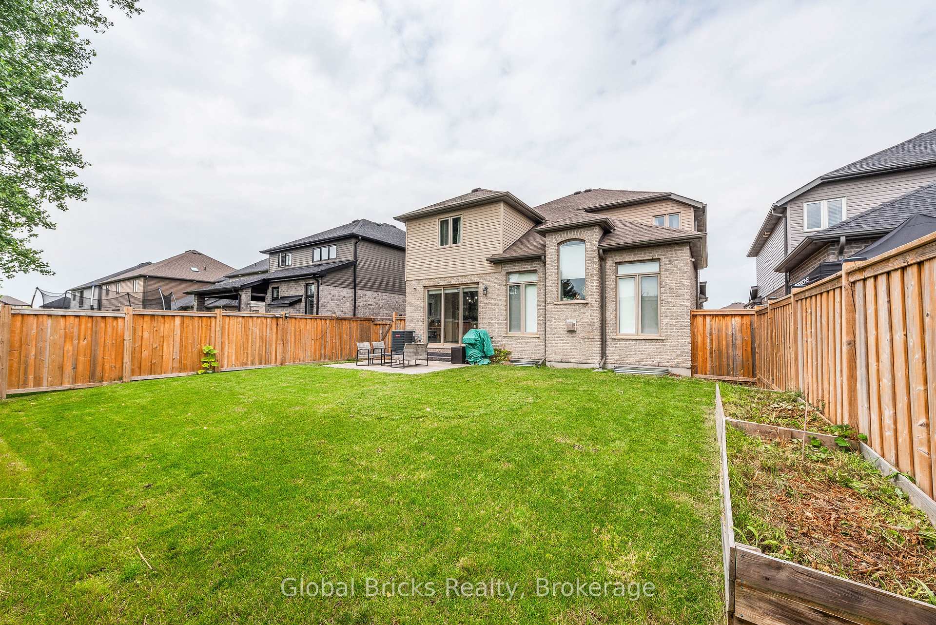 25 Hilborn Street, East Luther Grand Valley, ON, exterior