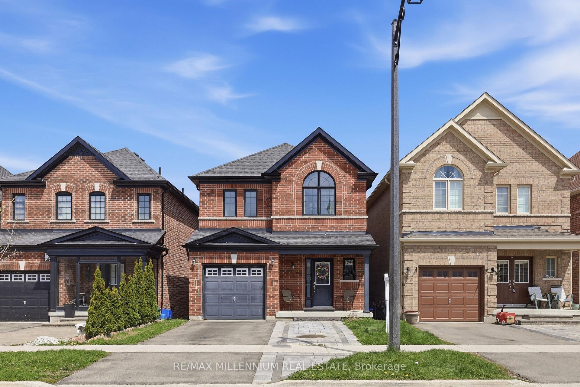 296 Miller Park Avenue, Bradford West Gwillimbury, ON, exterior