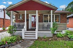 24 Castlefield Drive, Hamilton, ON, exterior