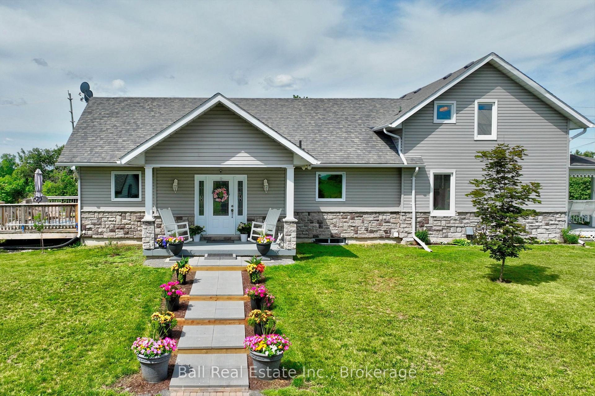1963 Buckhorn Road, Selwyn, ON, exterior